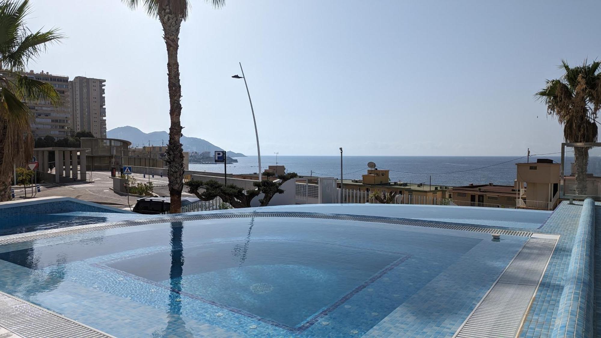 Sunset Cliffs Modern Apartment 베니돔 외부 사진